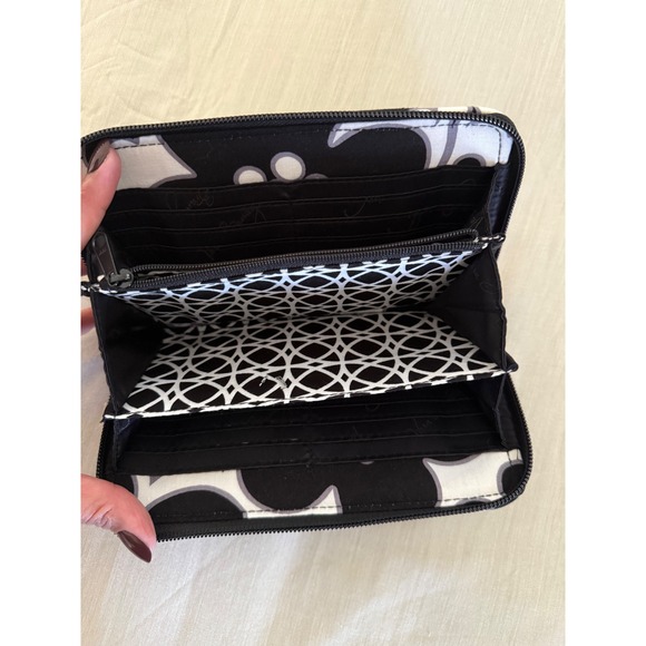 Vera Bradley Zip Around Wallet Black White Floral Pattern - Picture 4 of 5